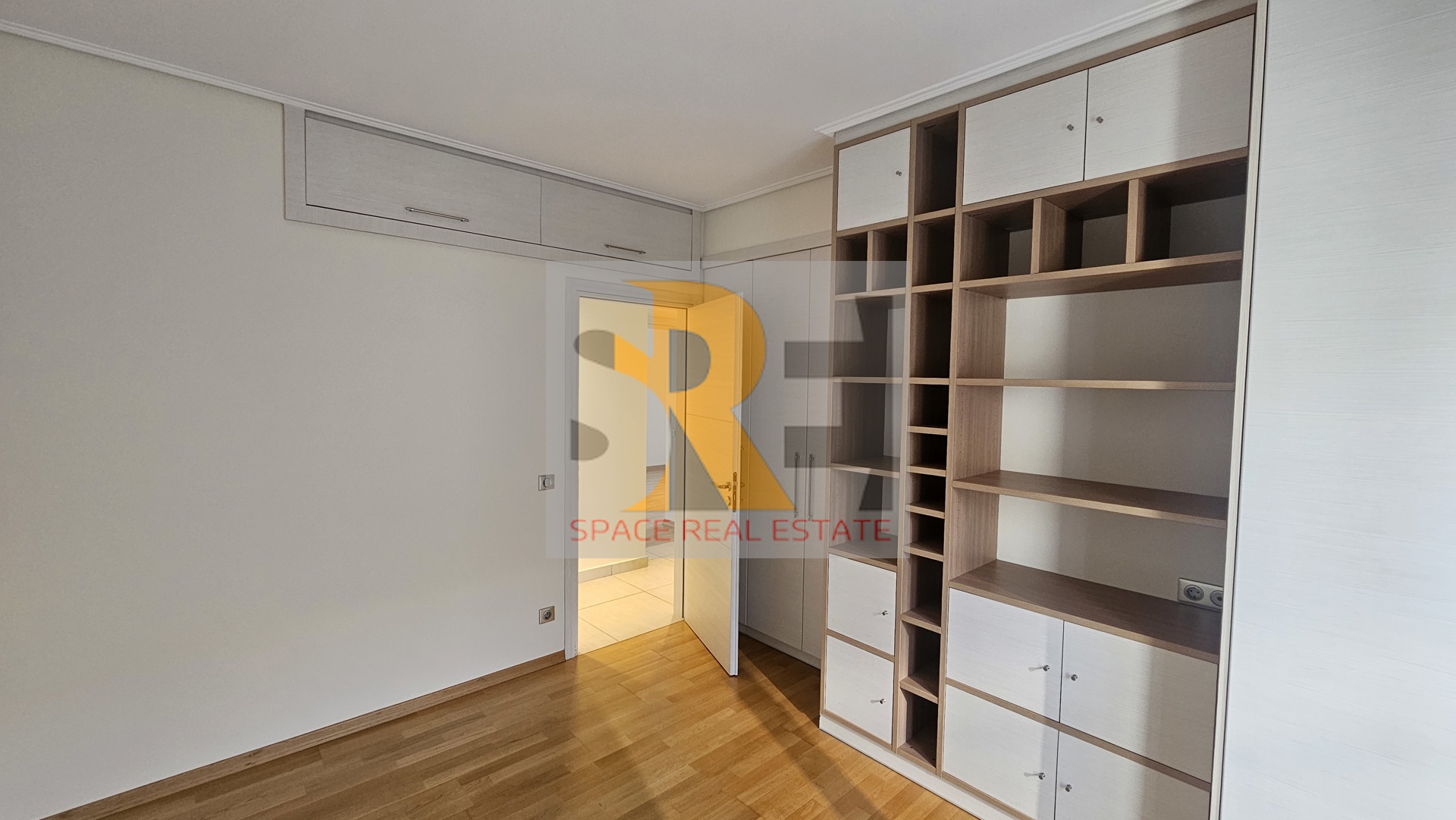 Gallery image 41