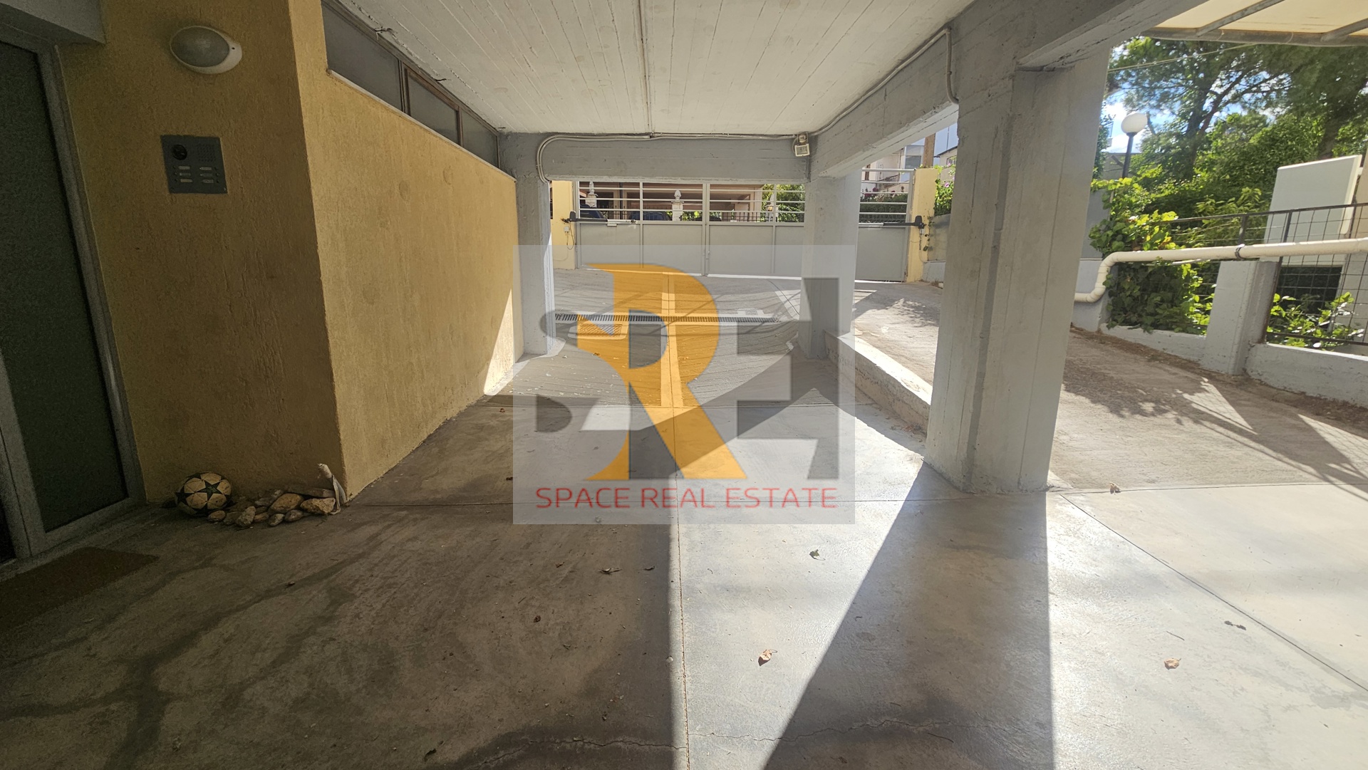Gallery image 35