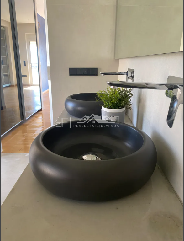Gallery image 16