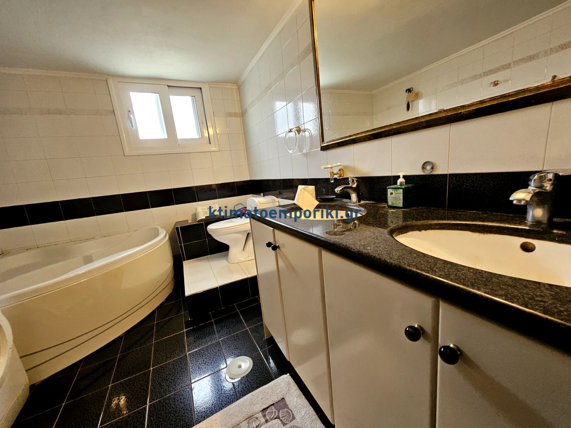 Gallery image 21