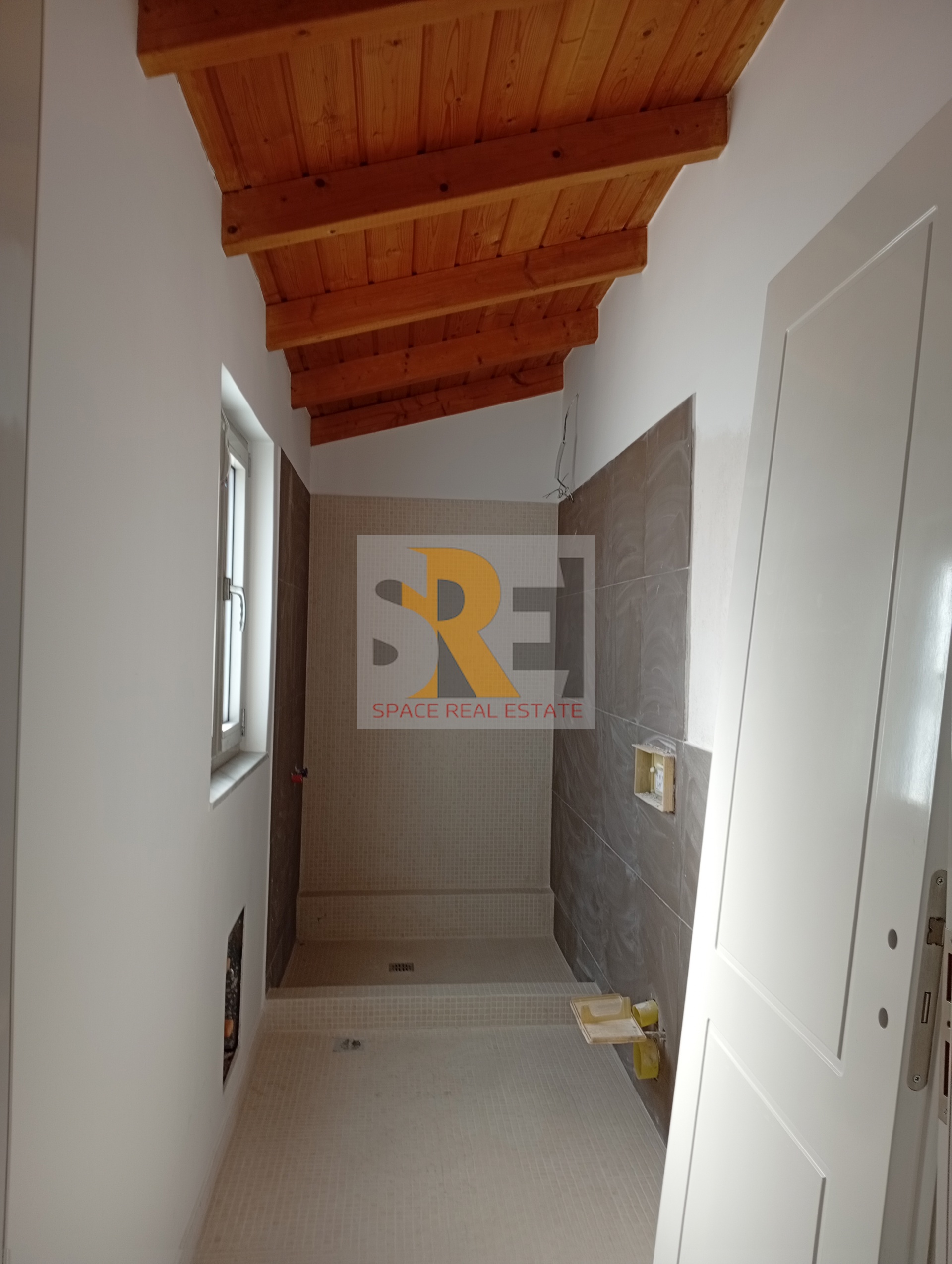 Gallery image 13