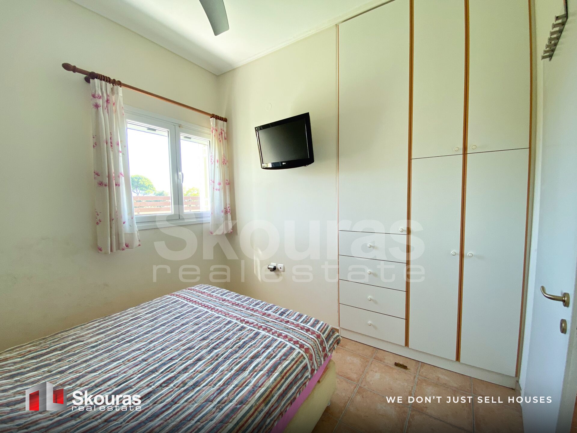 Gallery image 10
