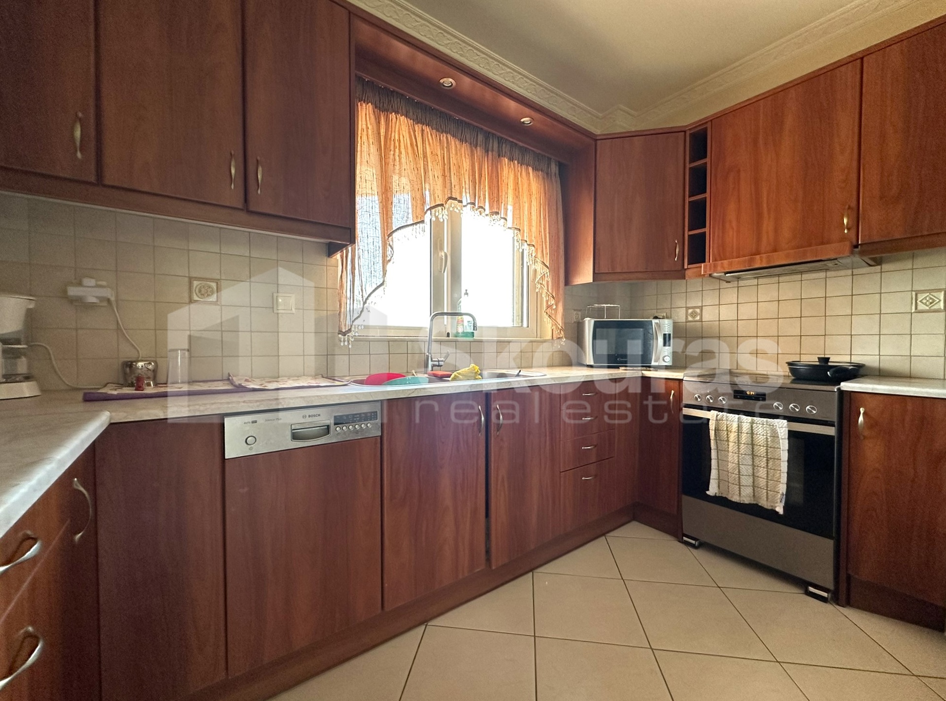 Gallery image 13