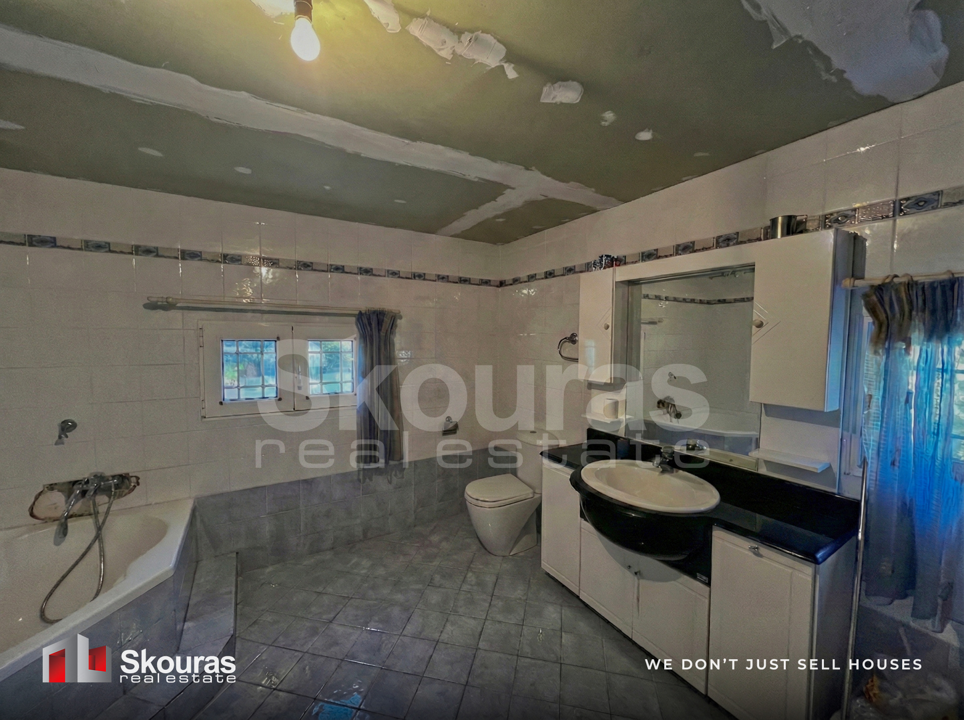 Gallery image 12