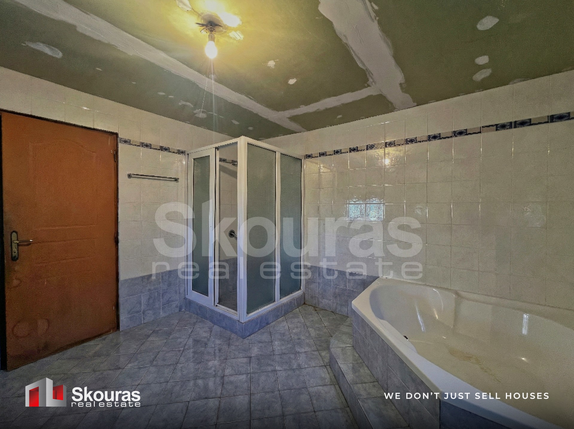 Gallery image 10