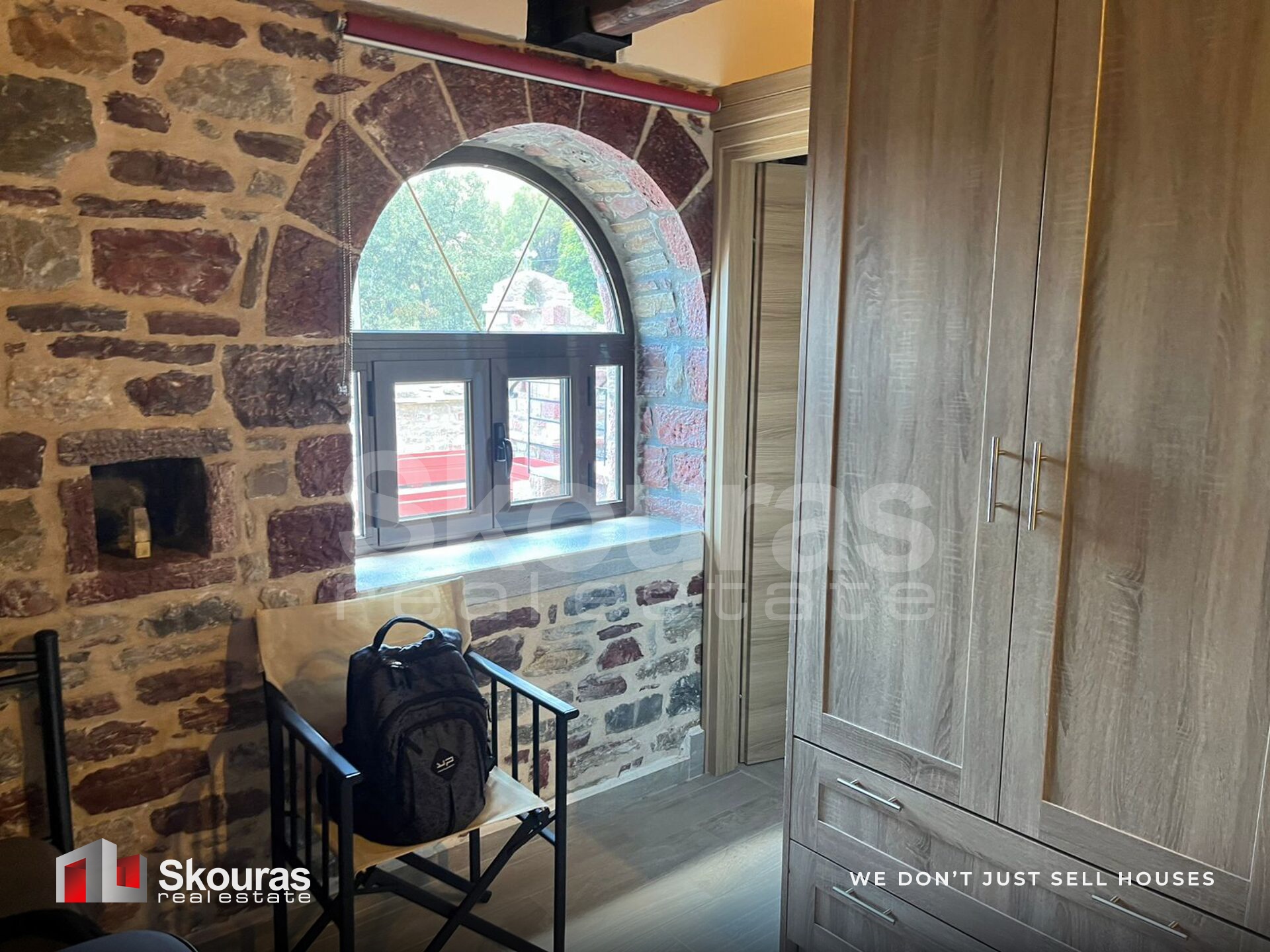 Gallery image 16
