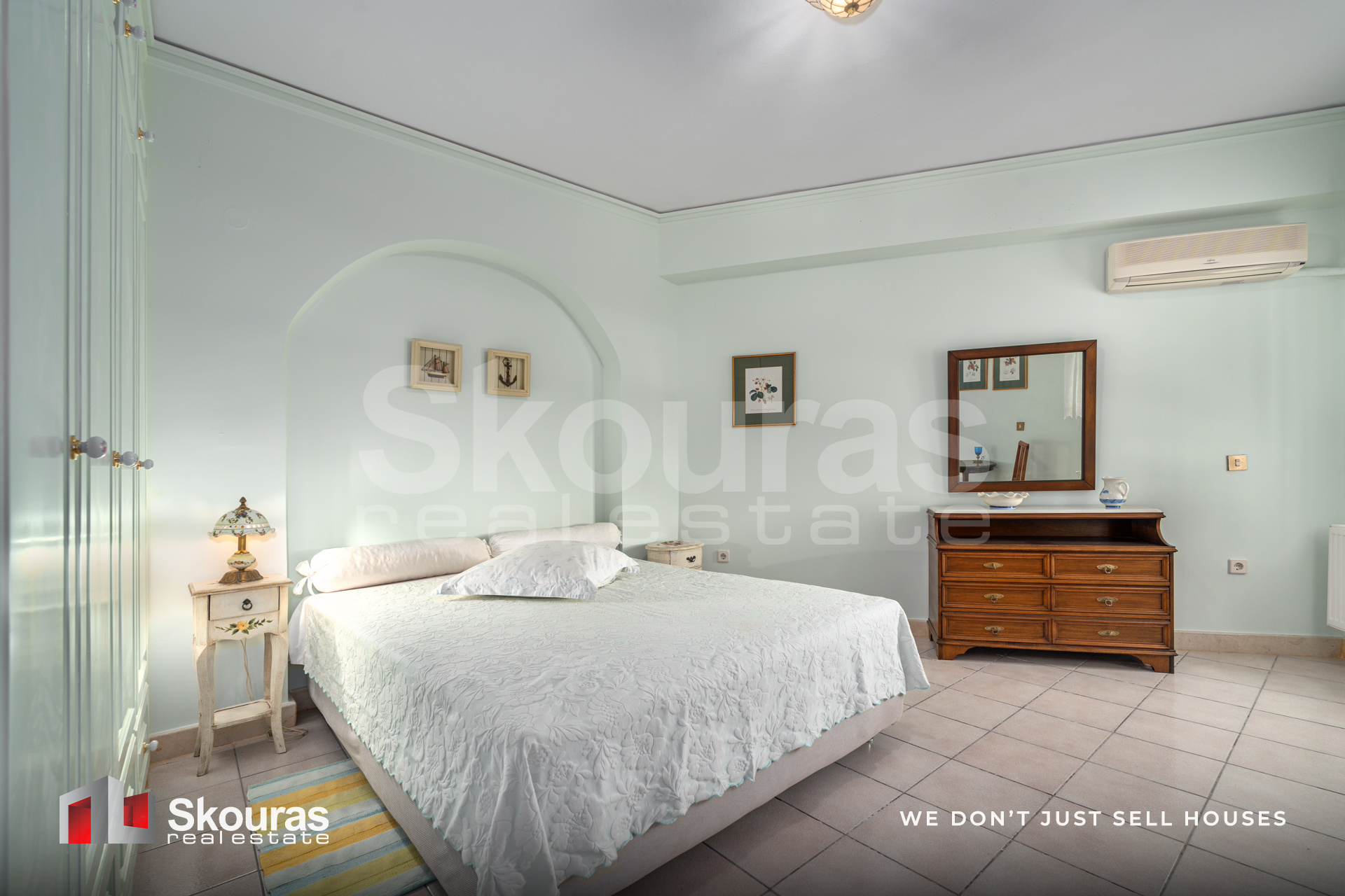 Gallery image 16