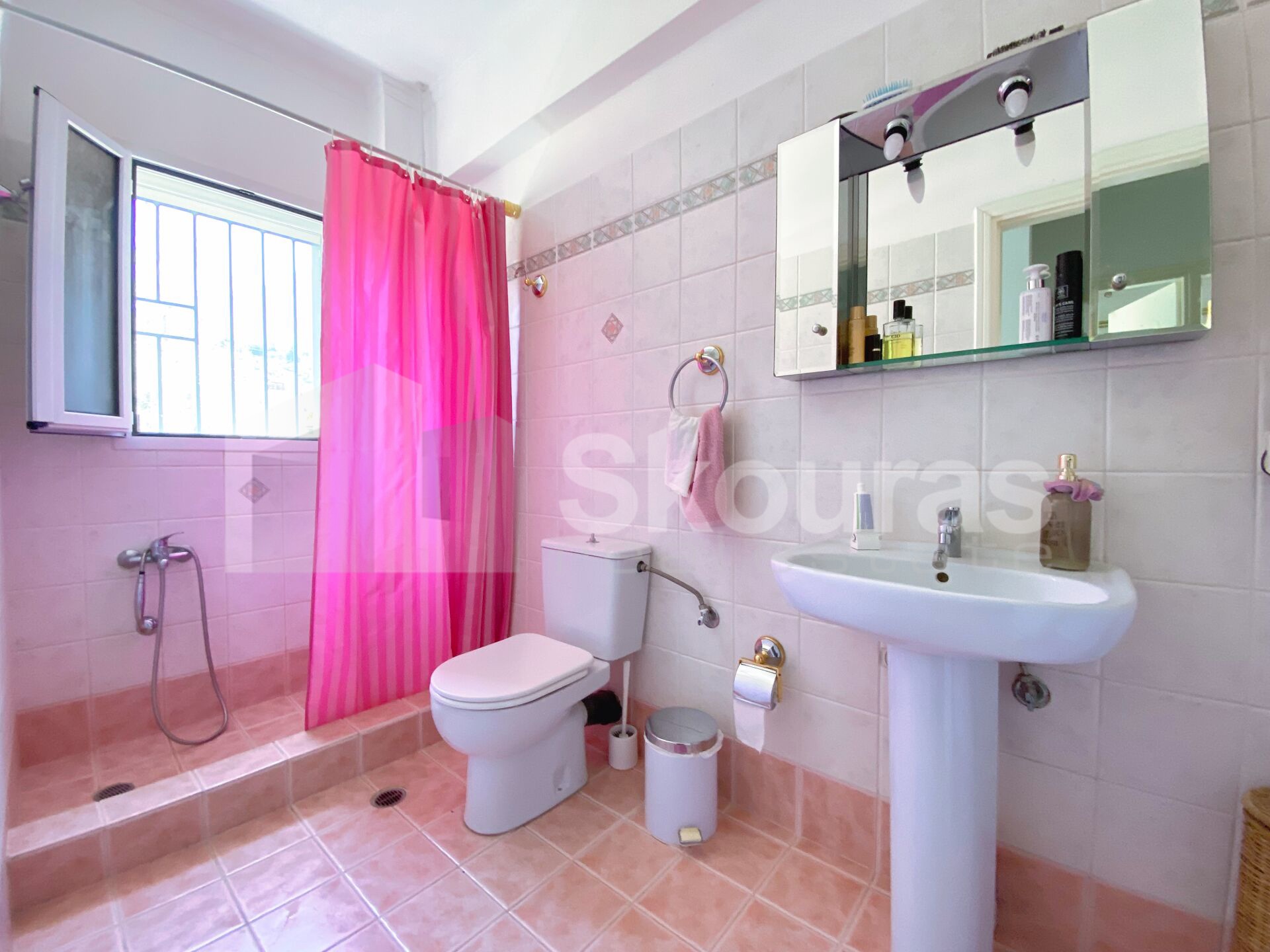 Gallery image 16