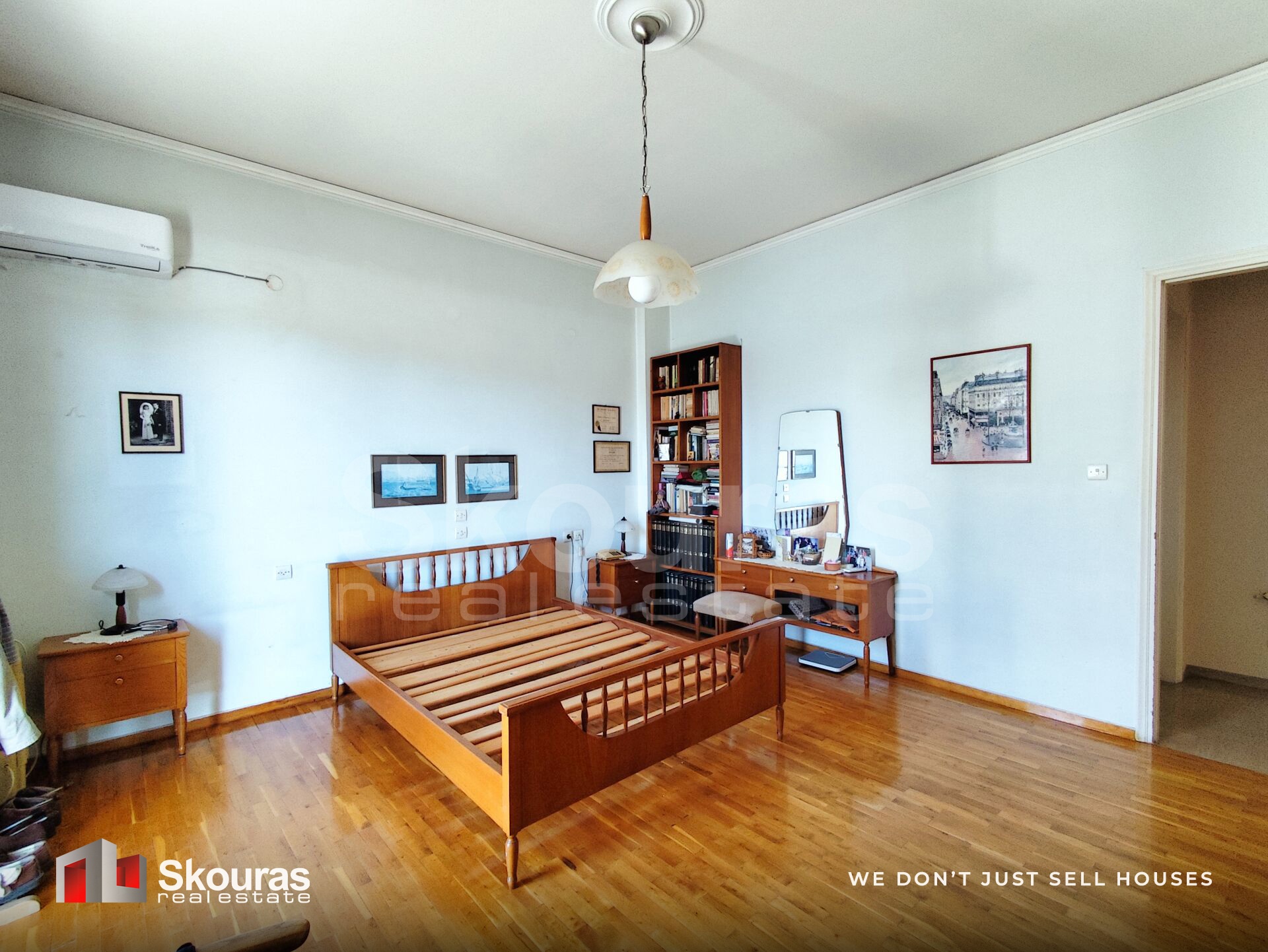 Gallery image 10