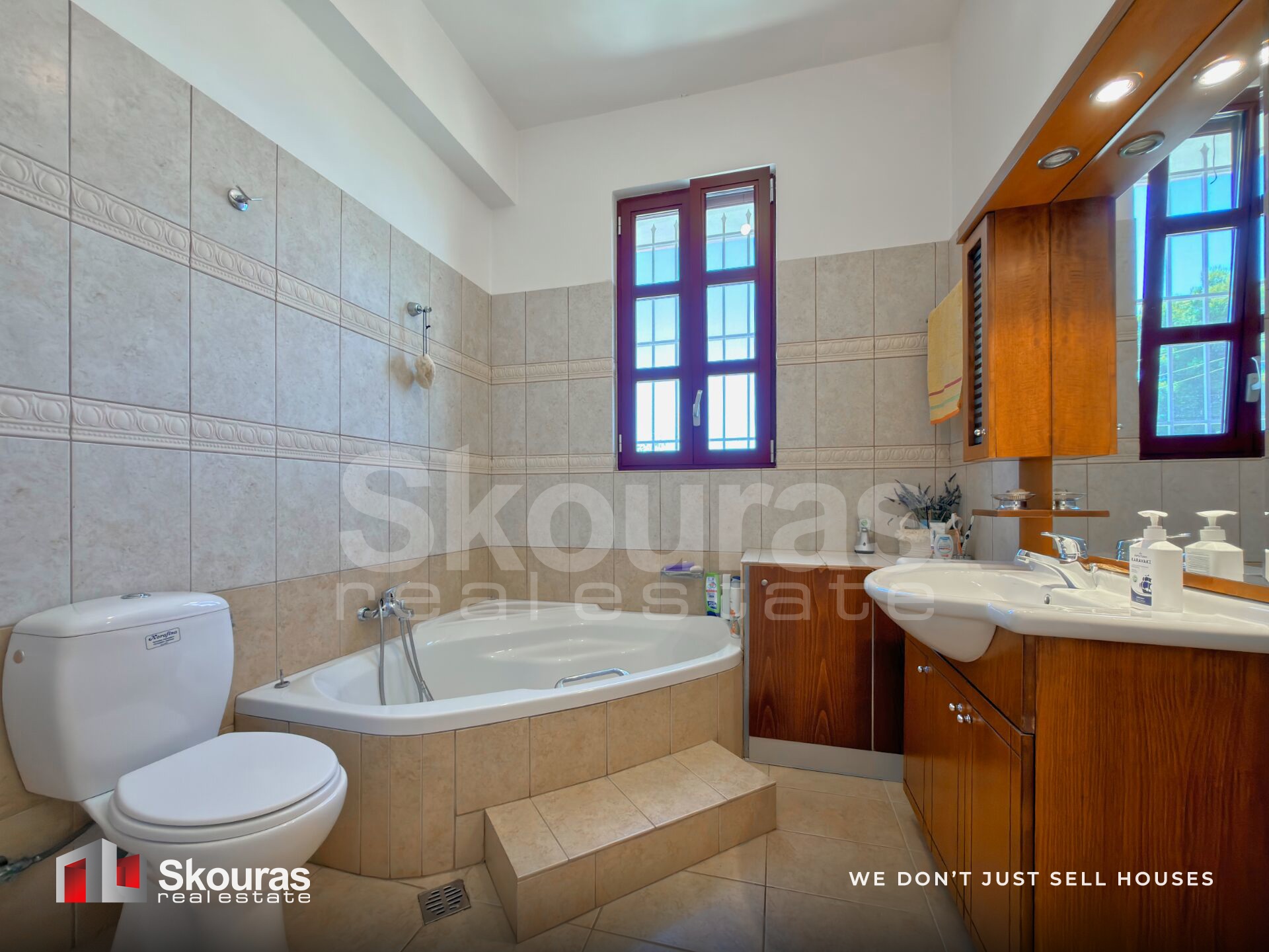 Gallery image 14
