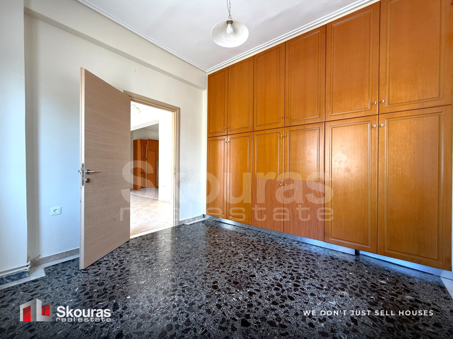 Gallery image 16