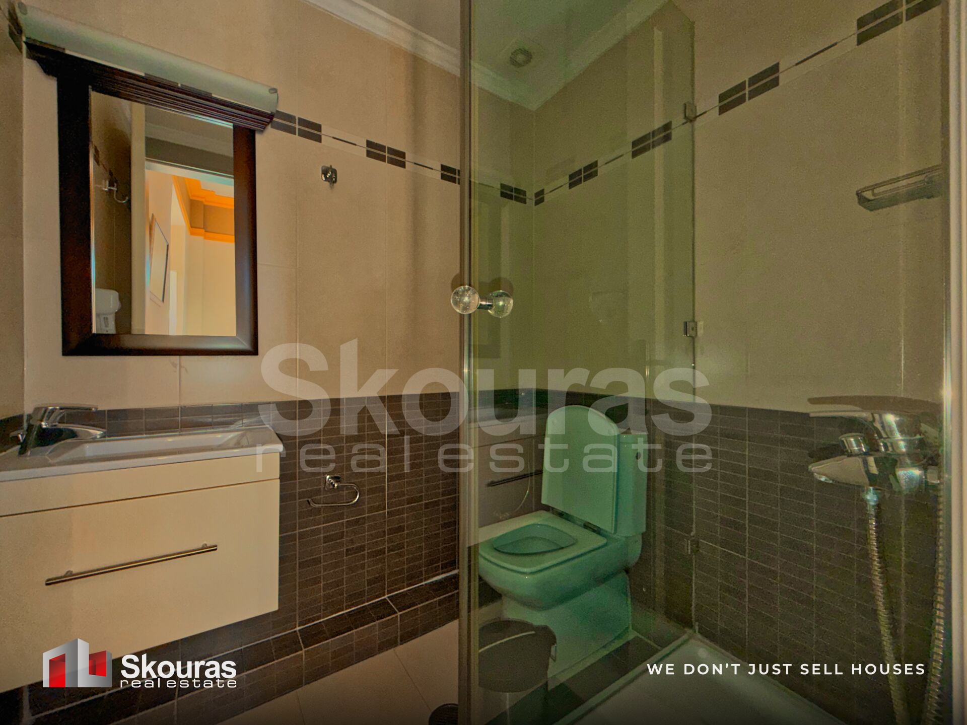 Gallery image 15