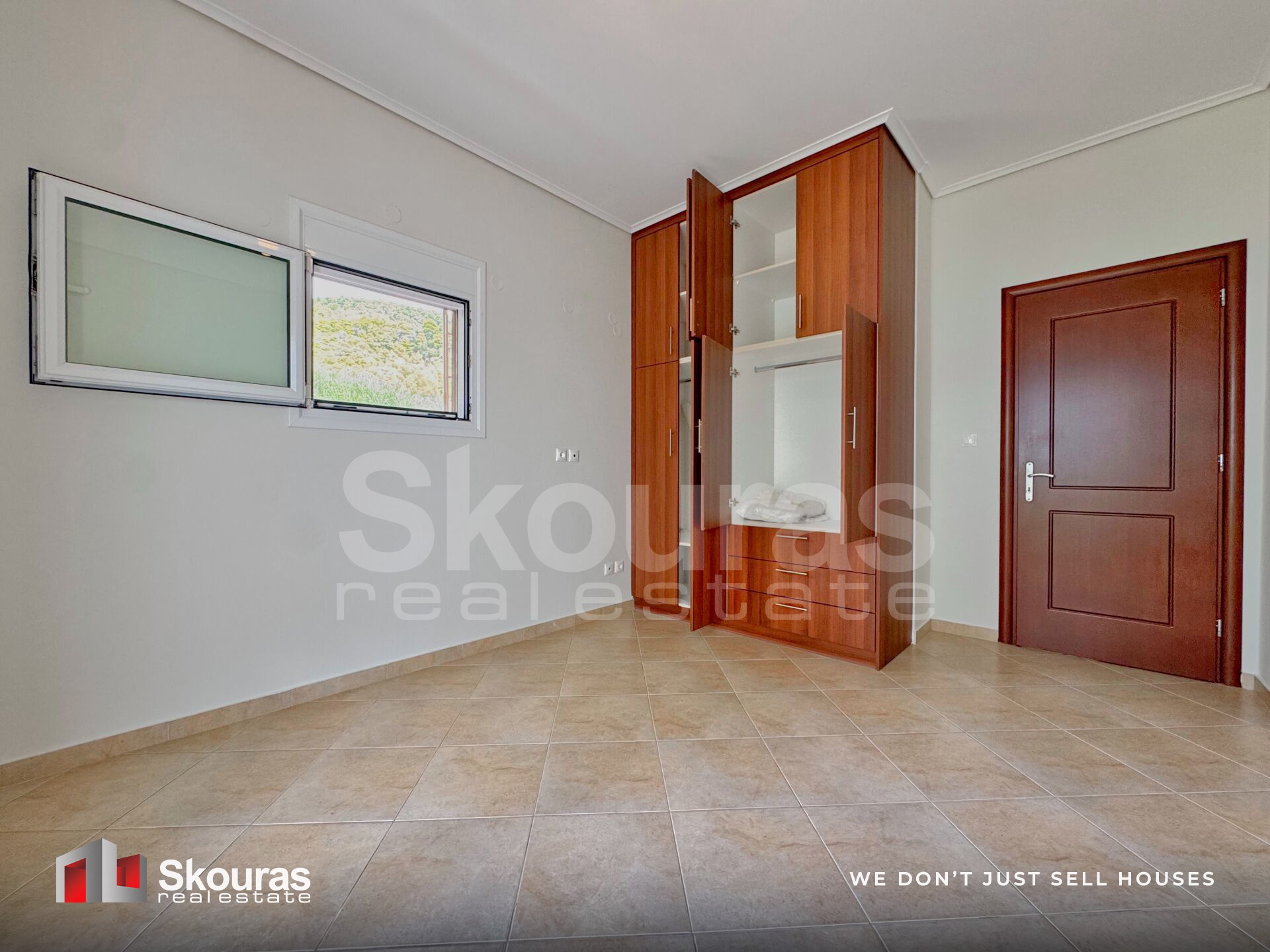 Gallery image 15