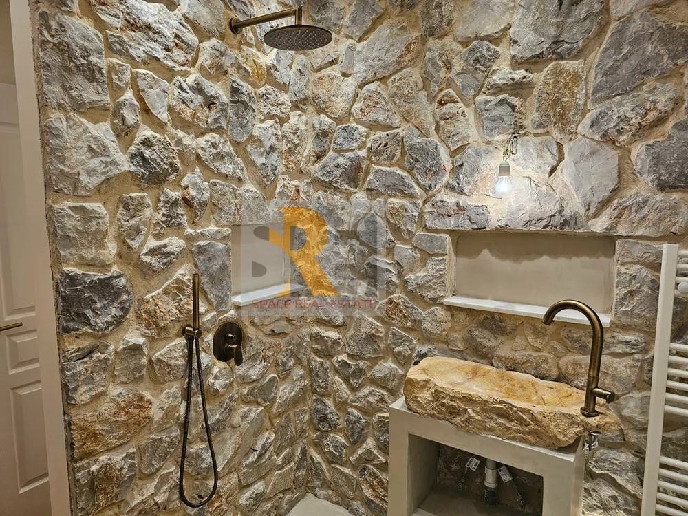 Gallery image 11