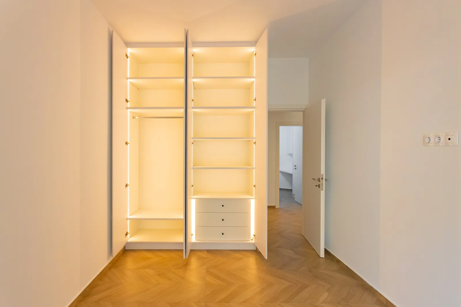 Gallery image 10