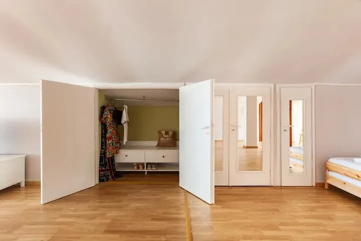 Gallery image 4