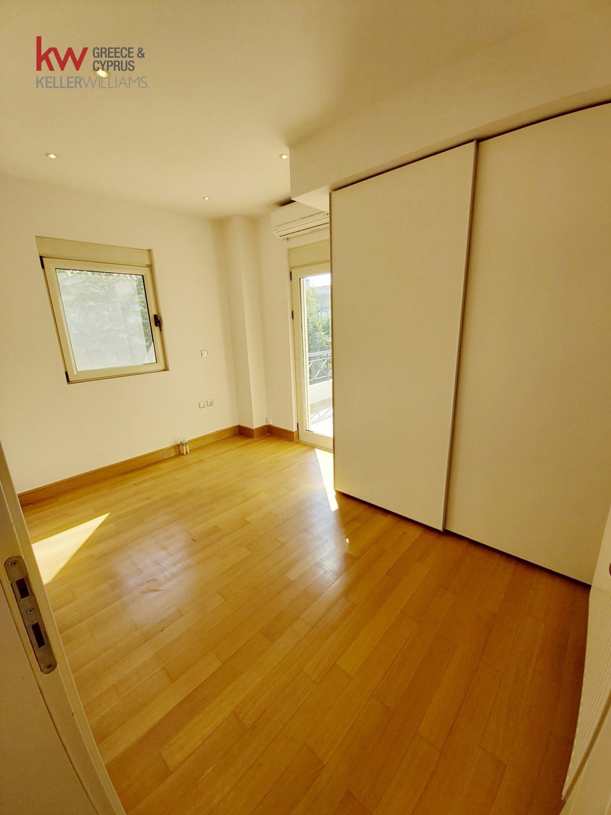 Gallery image 13