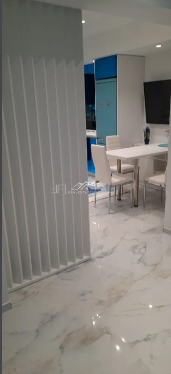 Gallery image 16