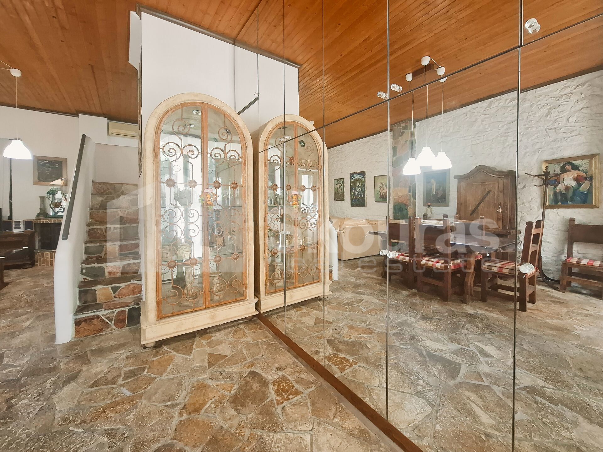 Gallery image 15