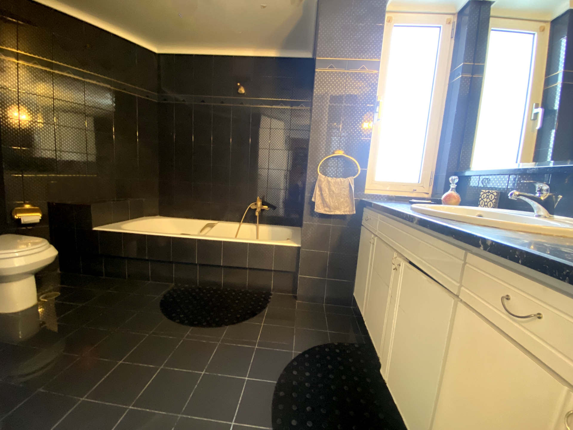 Gallery image 18
