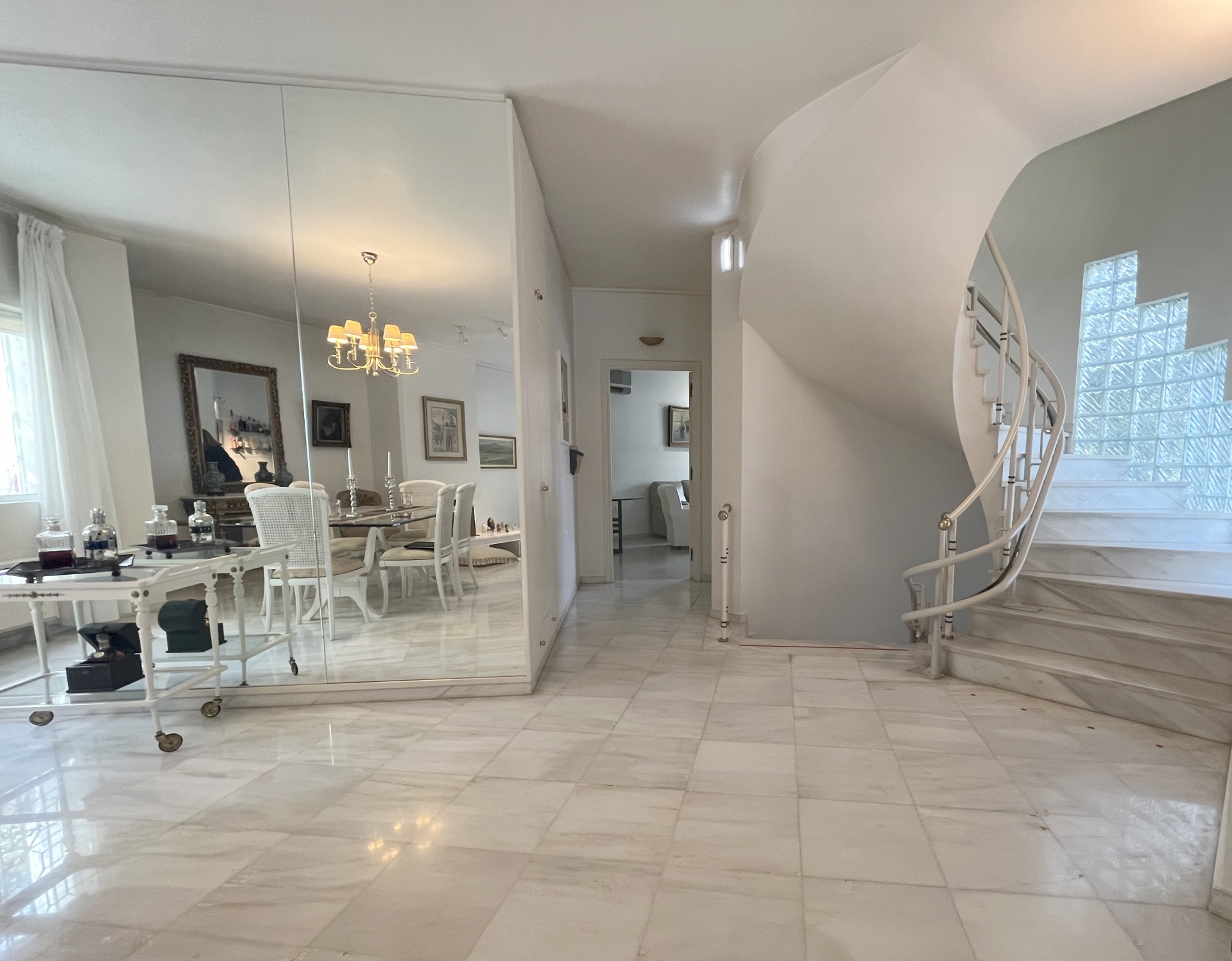 Gallery image 14