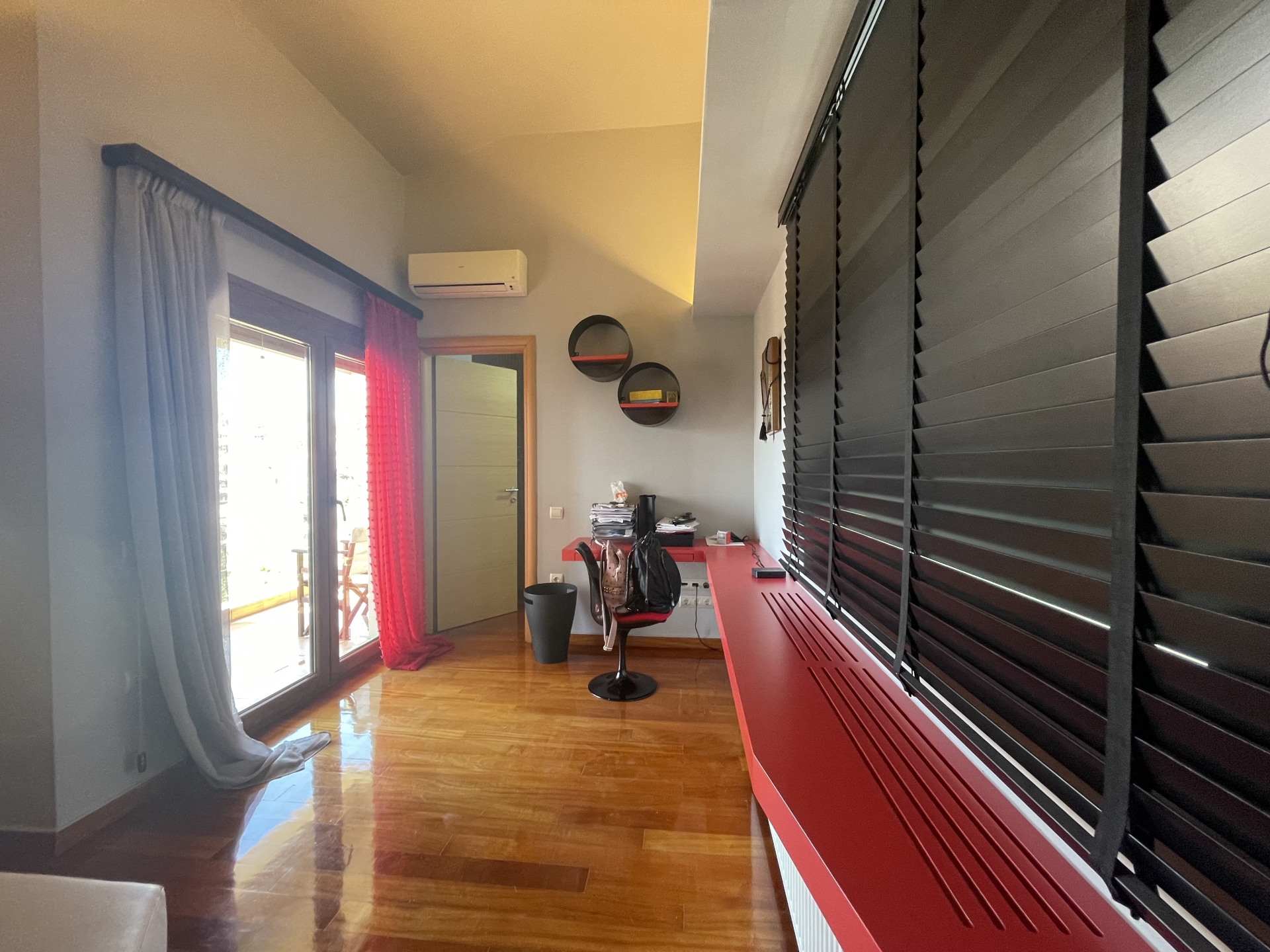 Gallery image 18