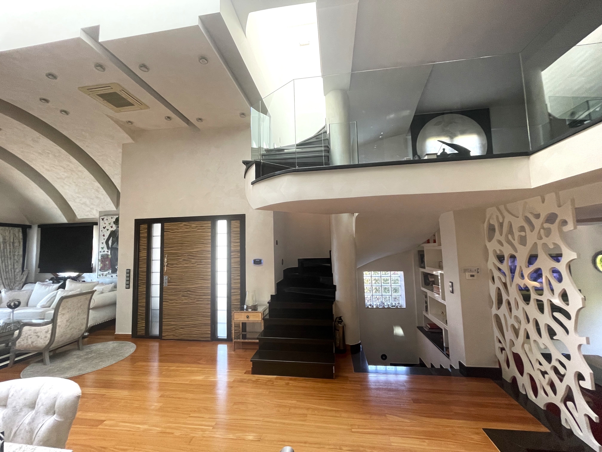 Gallery image 12