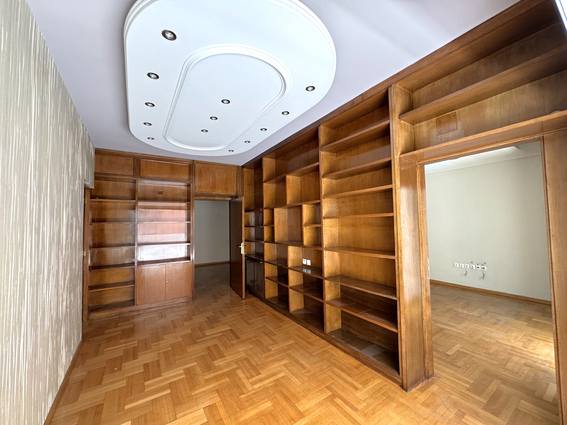 Gallery image 10