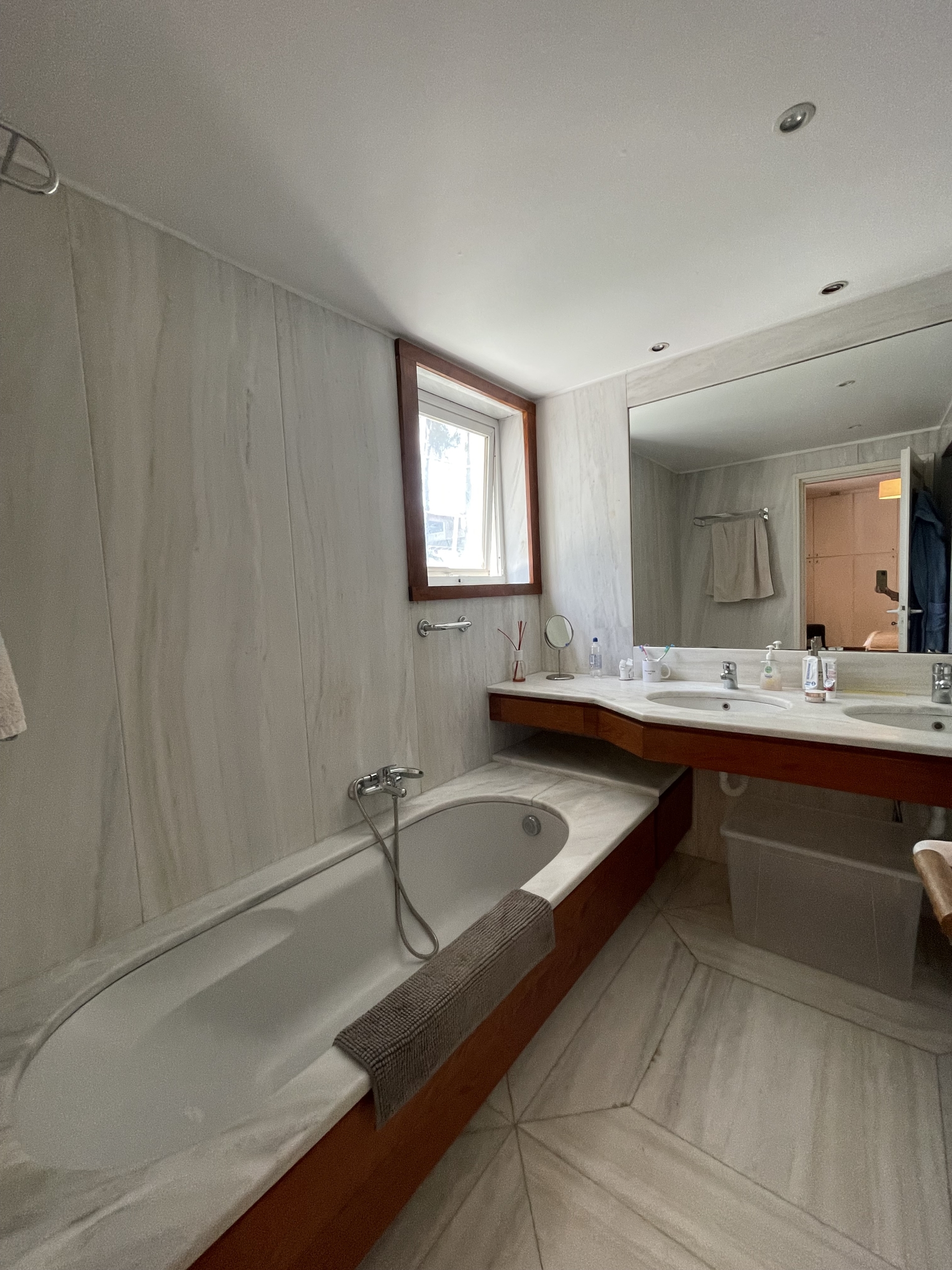 Gallery image 12