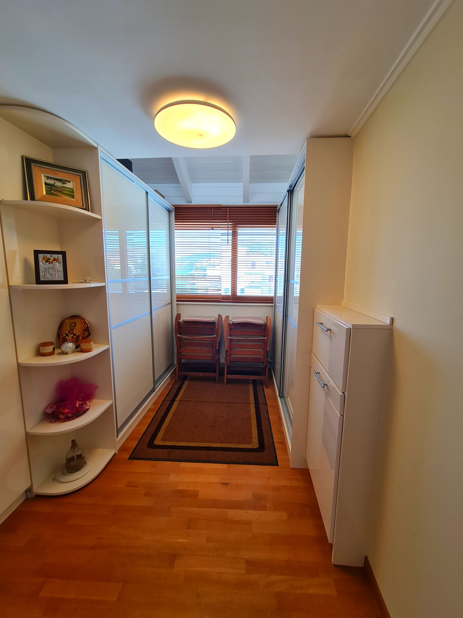 Gallery image 16
