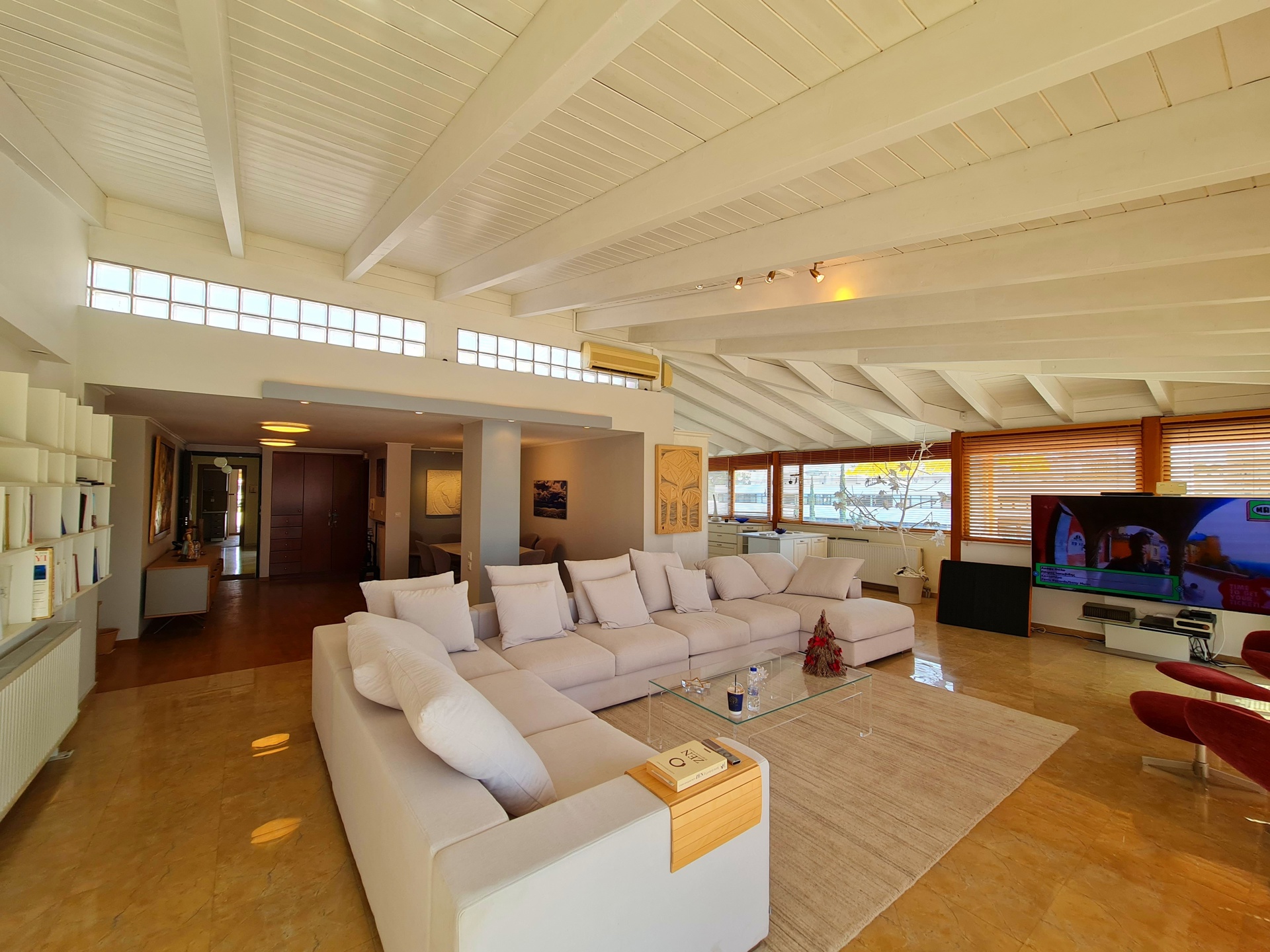 Gallery image 2