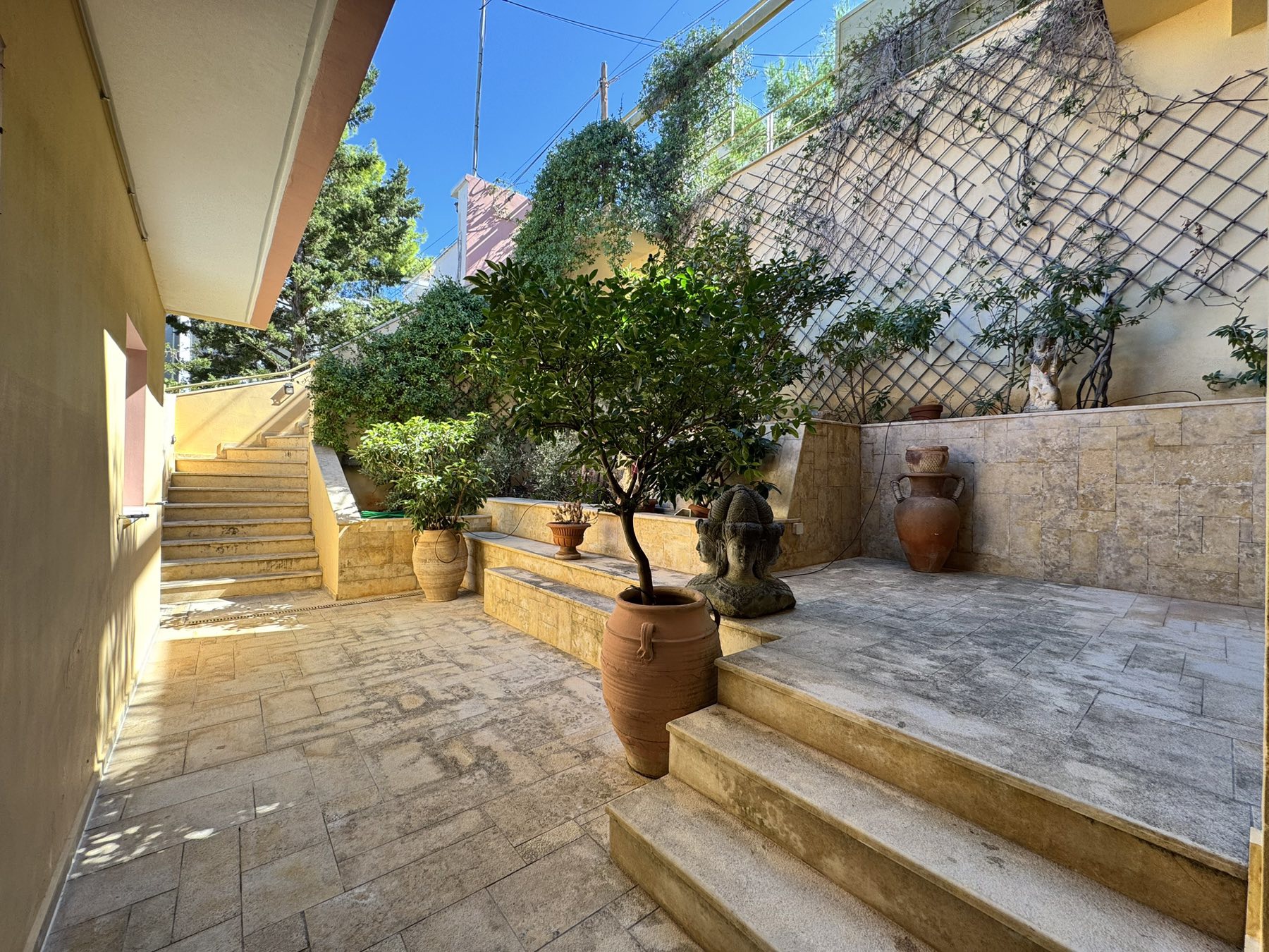 Gallery image 18