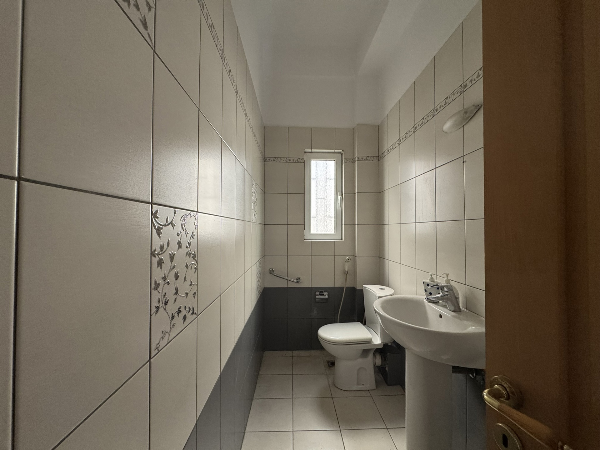 Gallery image 18