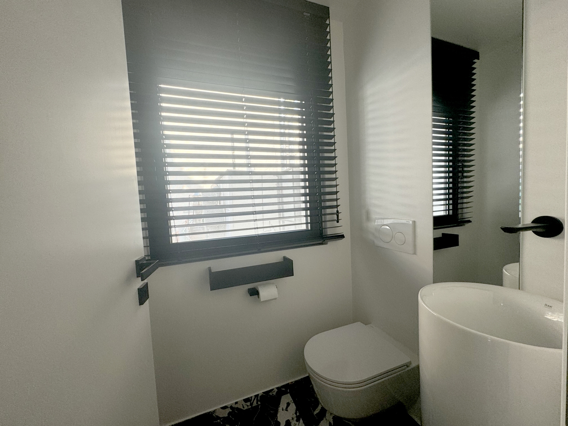 Gallery image 12