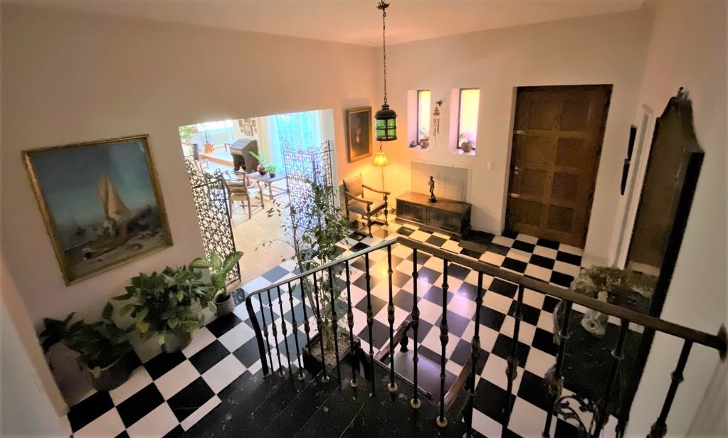 Gallery image 10
