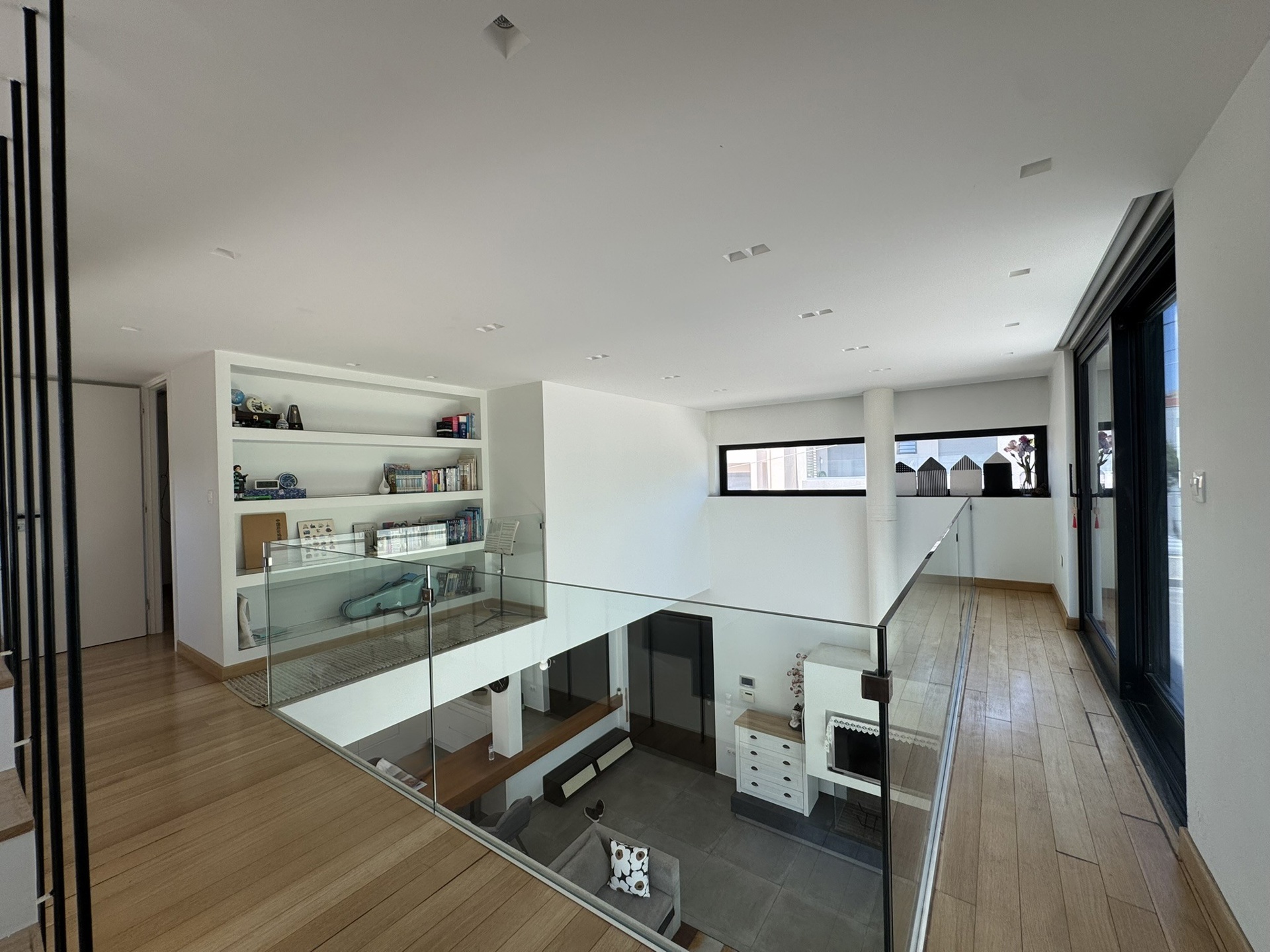 Gallery image 19