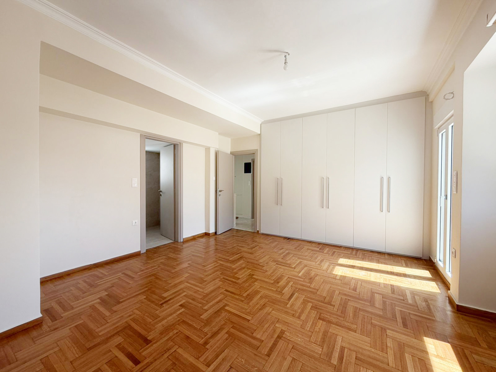 Gallery image 18
