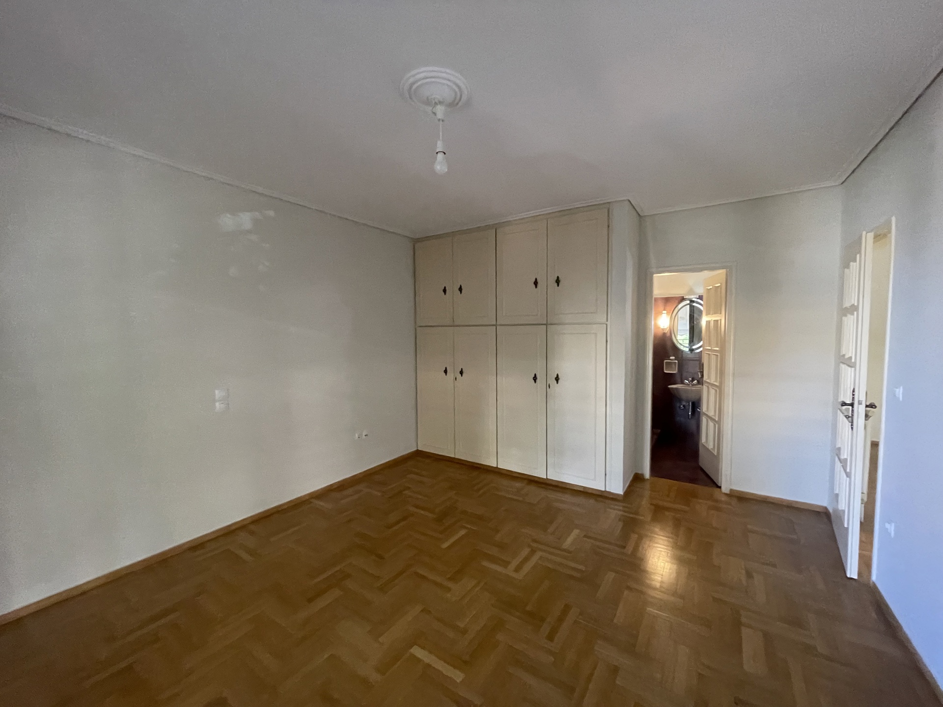 Gallery image 7