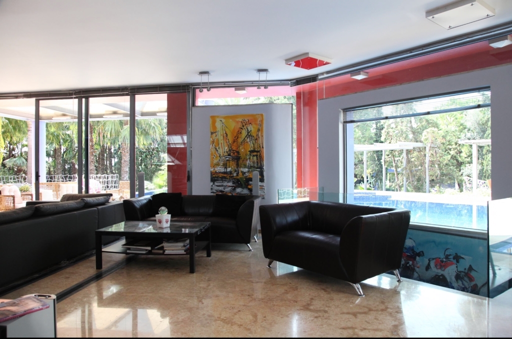 Gallery image 10