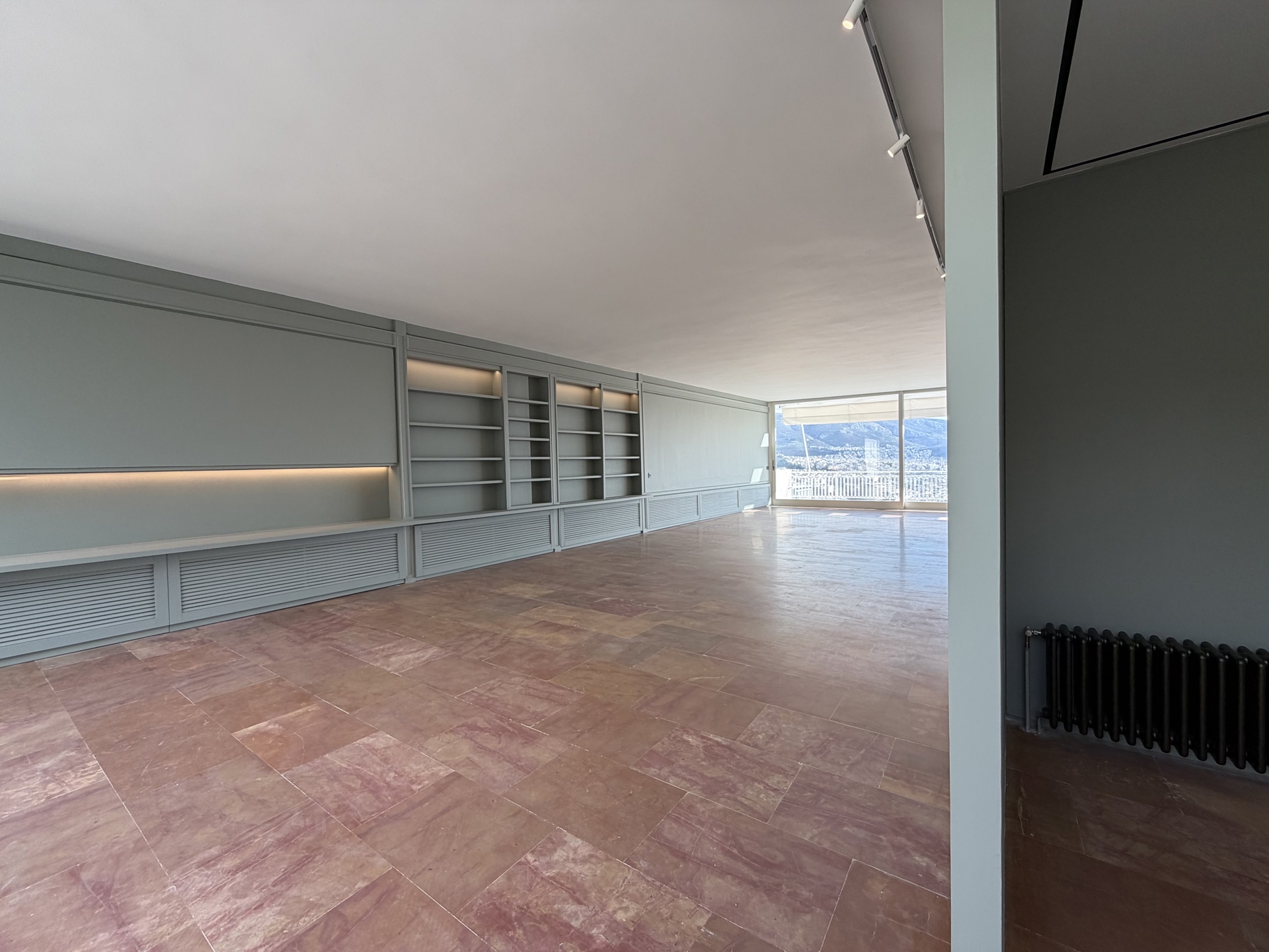 Gallery image 10