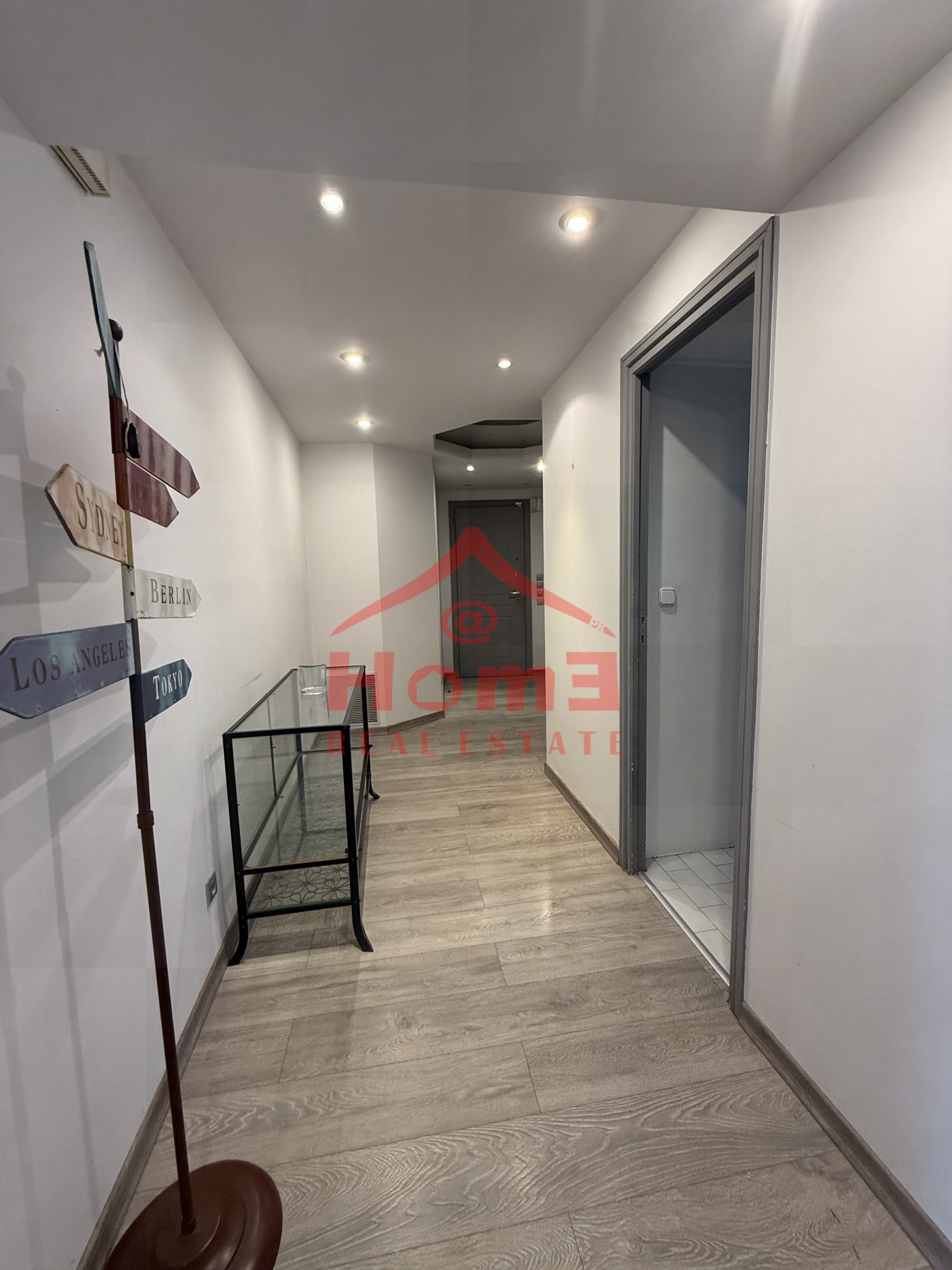 Gallery image 10