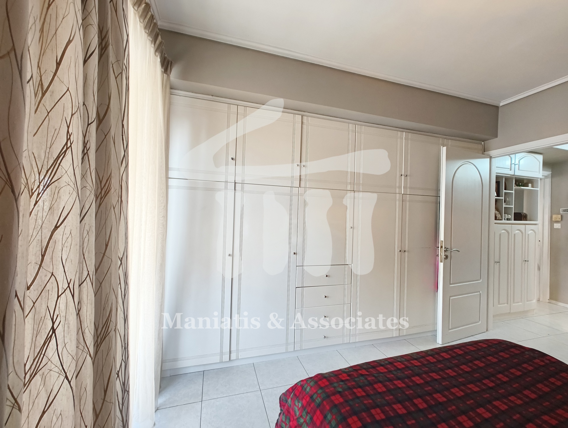 Gallery image 9