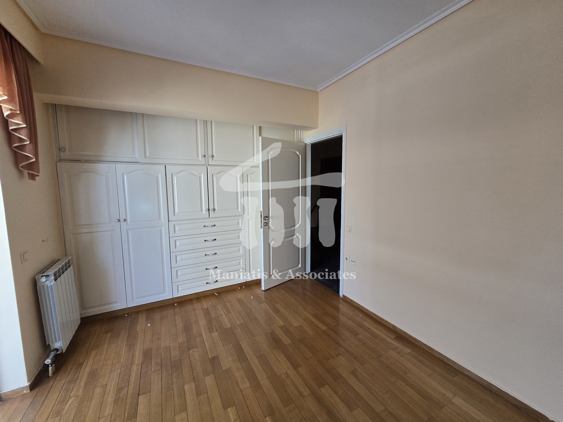 Gallery image 16