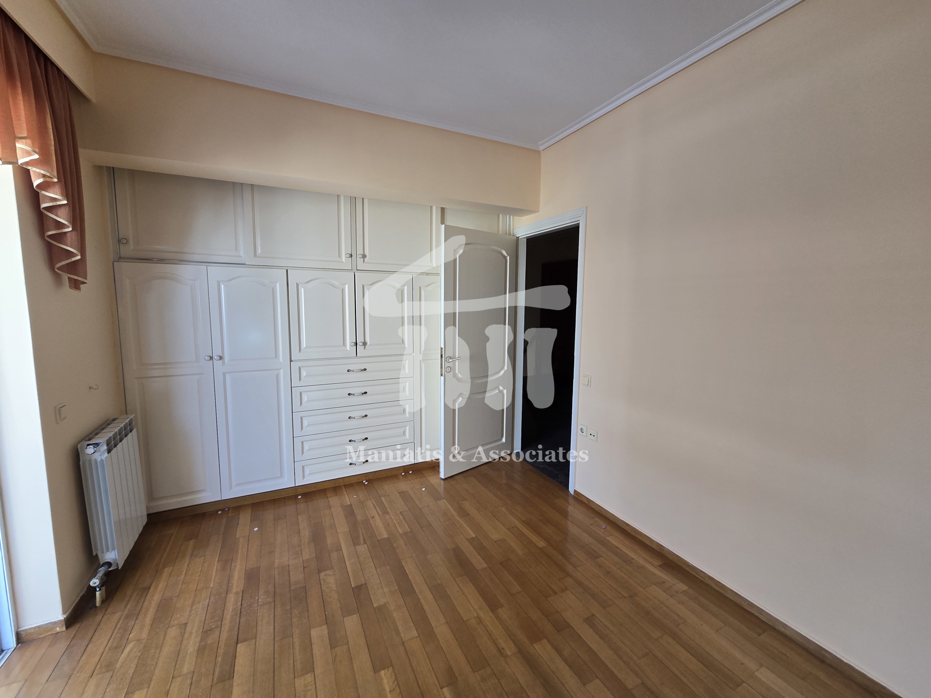 Gallery image 37