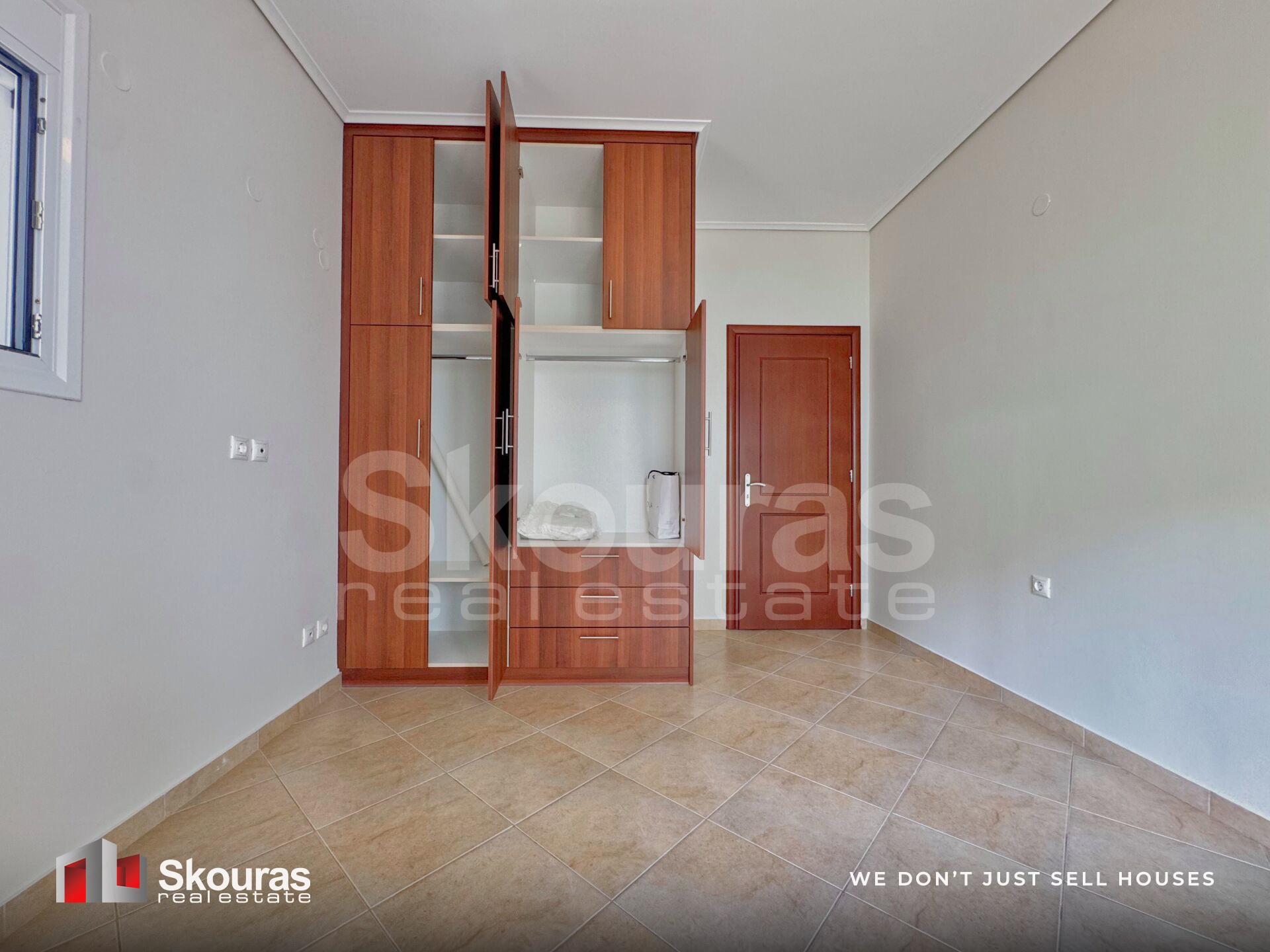 Gallery image 14