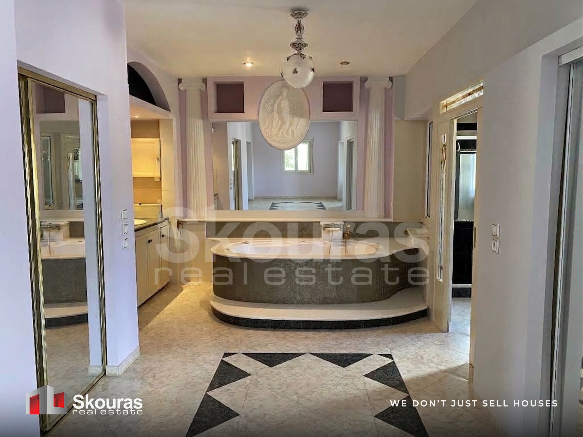 Gallery image 16