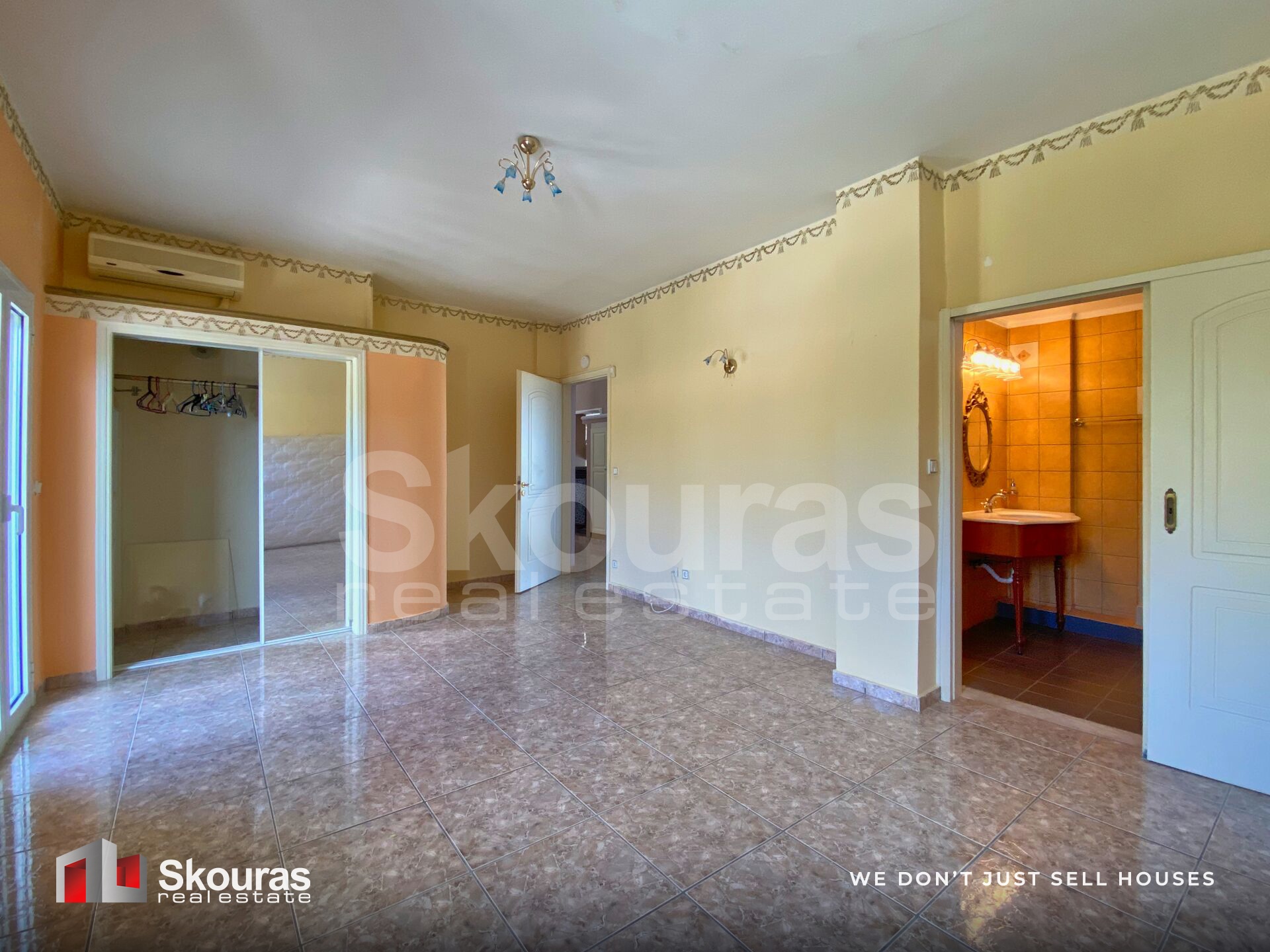 Gallery image 18