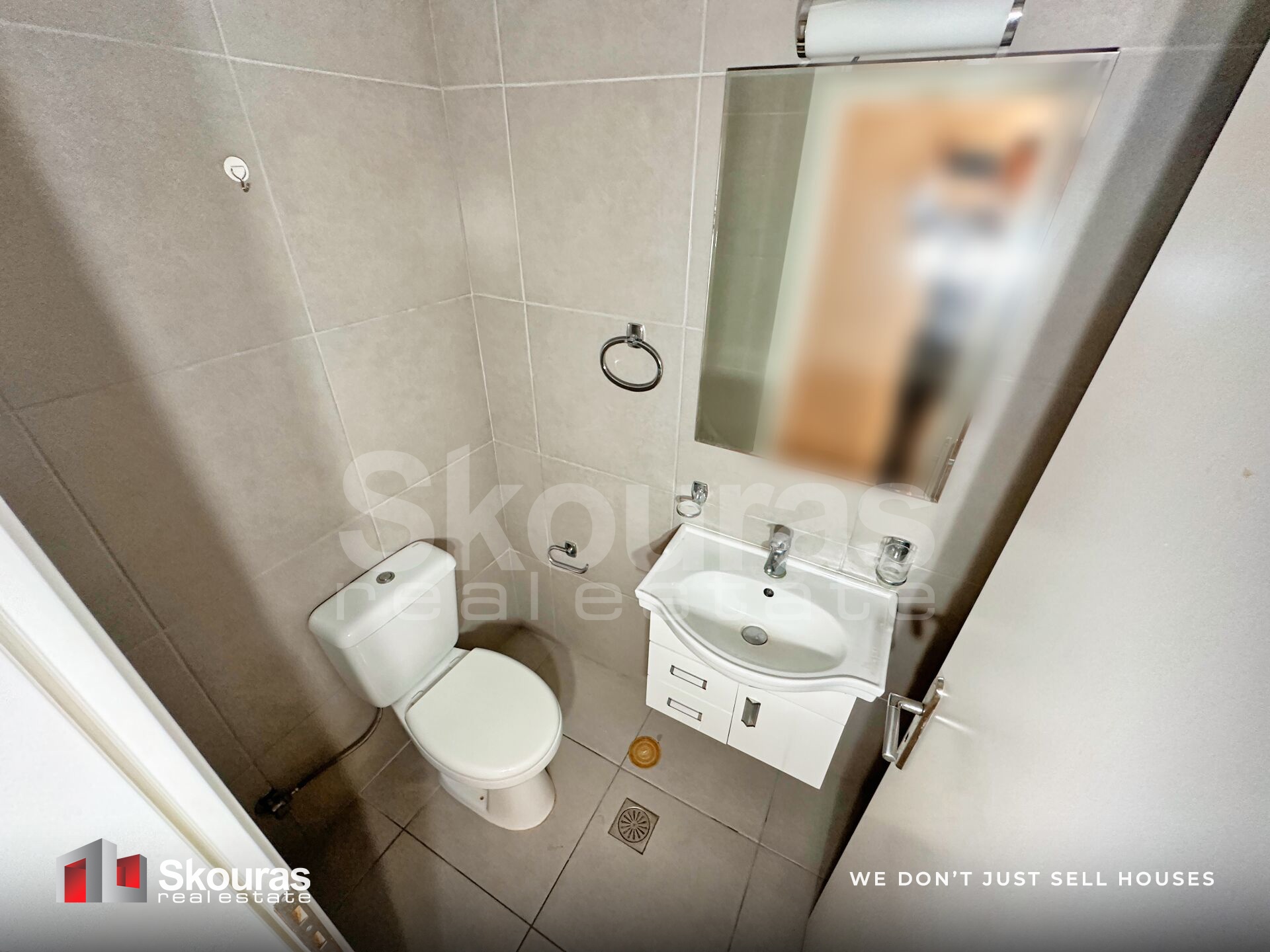 Gallery image 13