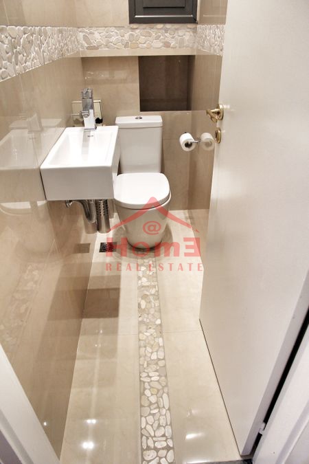 Gallery image 12