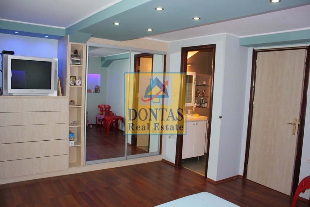 Gallery image 12